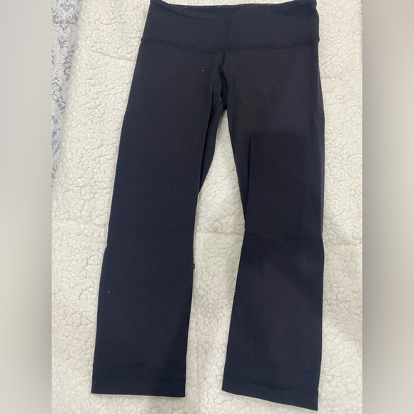 Lululemon luon short workout leggings - Picture 2 of 3
